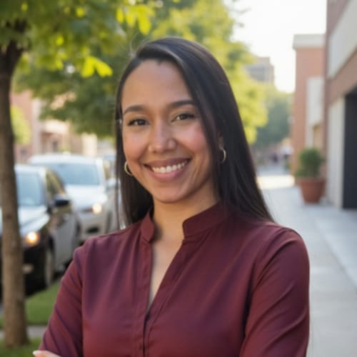 Headshot of Massiel Farrell, LMHC