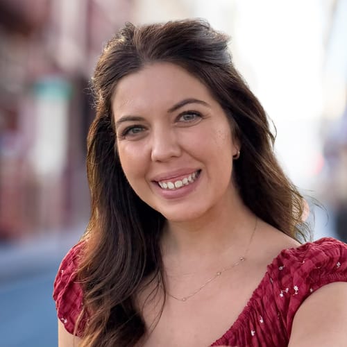 Headshot of Alysha Profeta, LCSW