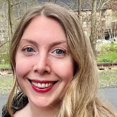 Headshot of Kathryn Donivan, LMHC