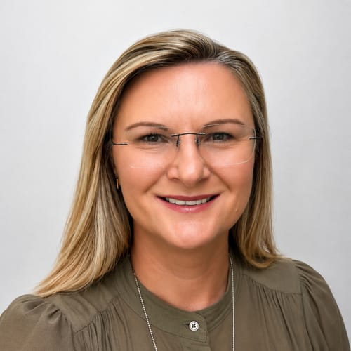 Headshot of Irina Luca, LCSW