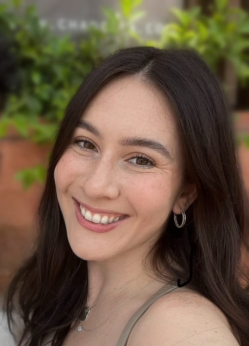 Headshot of Julia Verdugo, LMFT