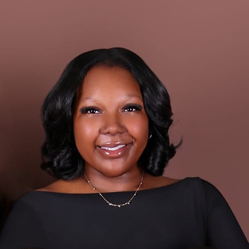 Headshot of Shawntasia Daughtry, LCSW