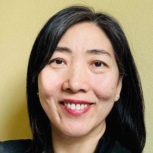 Headshot of Jess (Lihong) Zheng, LPC