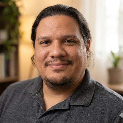 Headshot of Casine Lorenzo, LMHC