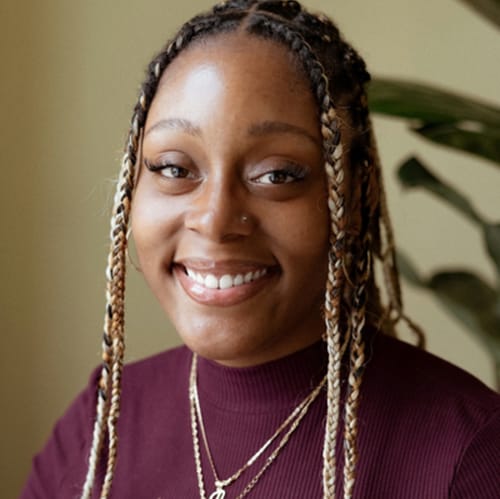 Headshot of Lenora Perkins, LMFT