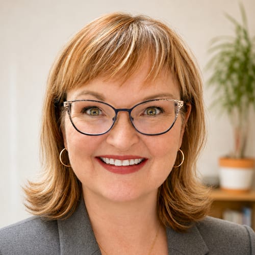 Headshot of Jenika Perry, LCSW