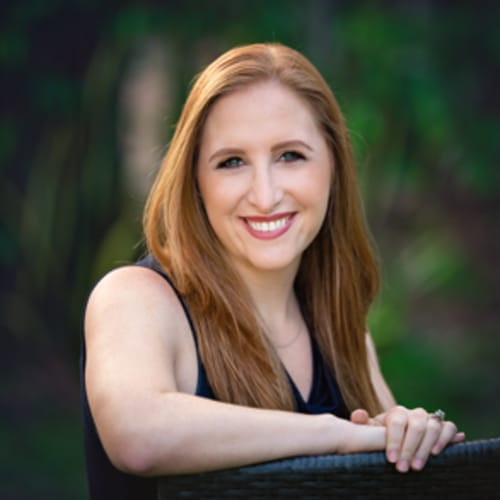 Headshot of Leah Beck, LMHC