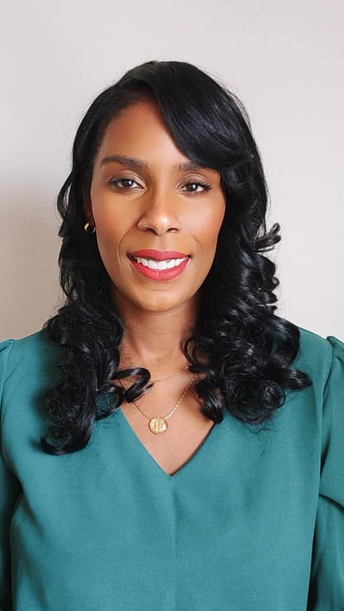 Headshot of Niya Bush, LPC