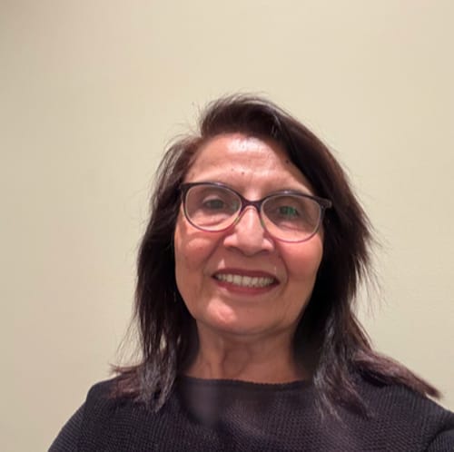 Headshot of Shobhana Davda, LPCC