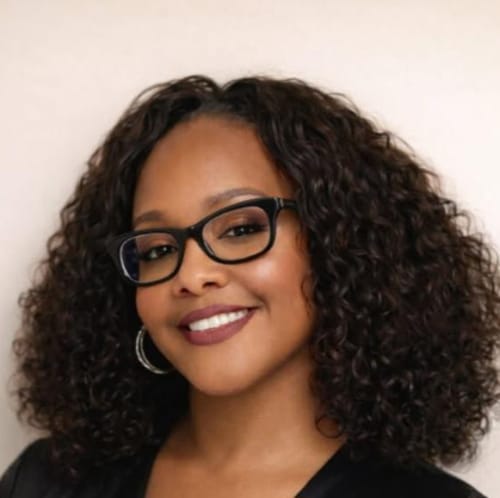 Headshot of RaTaisha Davis, LPC