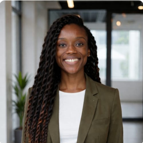 Headshot of Charielle McDade, LISW