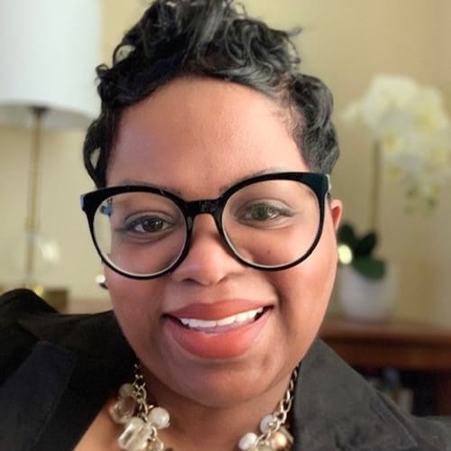 Headshot of Teshauna Spelmon, LPC