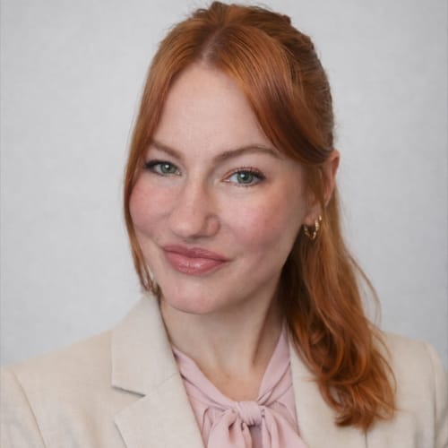 Headshot of Ashley Fernandez, APN