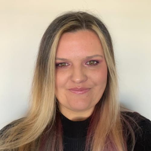 Headshot of Ashley Thomas, LICSW