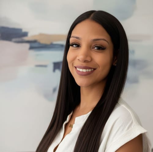 Headshot of Mayra Ramirez, LCSW