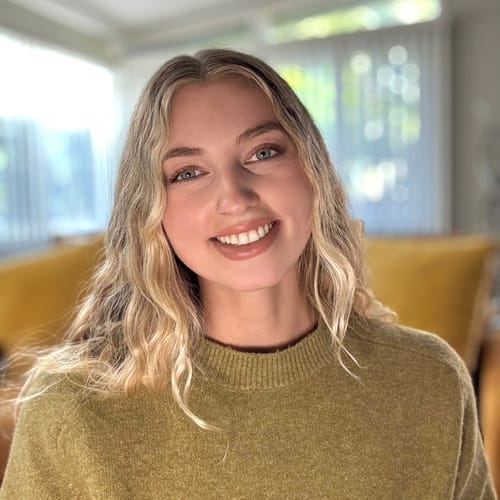 Headshot of Erika Agbabian, LMFT