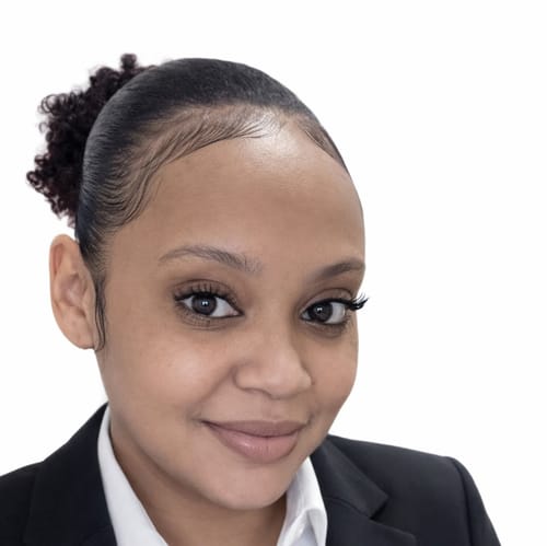 Headshot of Enilda Reyes, LCSW