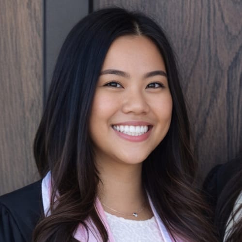 Headshot of Tracy Nguy, LCSW
