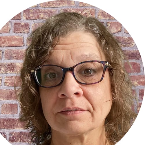 Headshot of Amy Lentz, LMSW