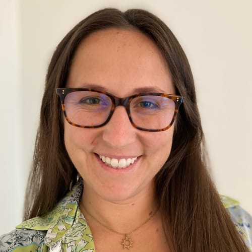 Headshot of Marina Vicario, LMFT