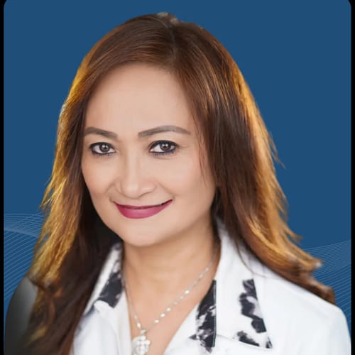 Headshot of Buenalynn Sagrado, APRN