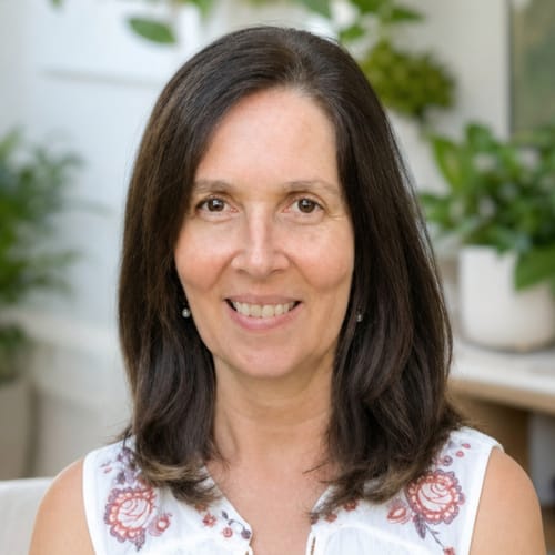 Headshot of Margarita Lora, LMHC