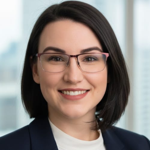 Headshot of Laura Fernandez, LMHC