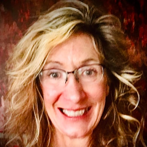 Headshot of Roberta Perno, LPC