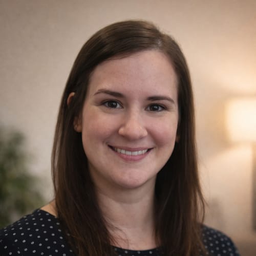 Headshot of Lindsay Valencia, LCSW