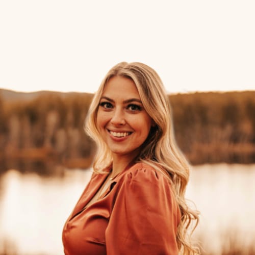 Headshot of Shelby Keyworth, LCSW
