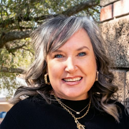 Headshot of Amanda Roberts, LCSW