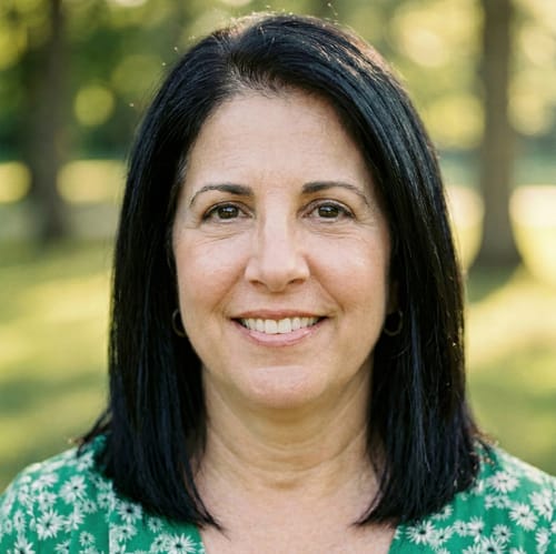 Headshot of Lori Pelosi, APRN