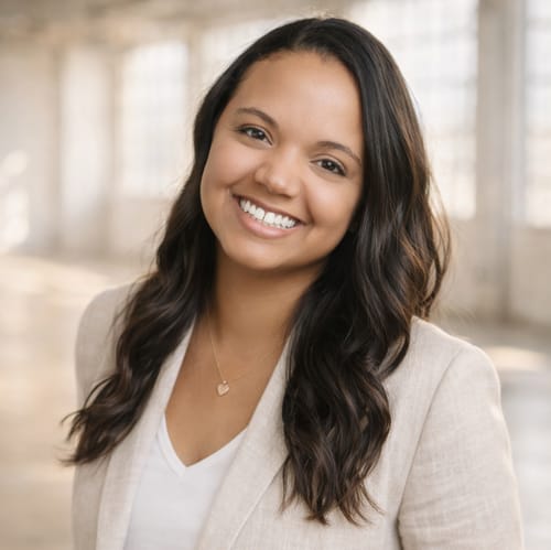Headshot of Nicole Weeks, LMHC