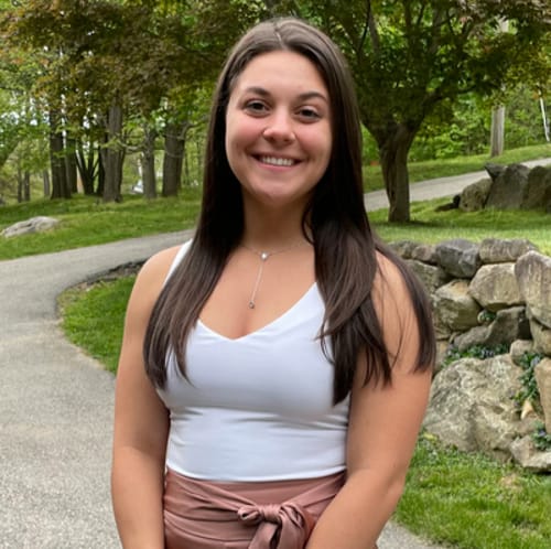 Headshot of Amanda Yannarelli, LCSW