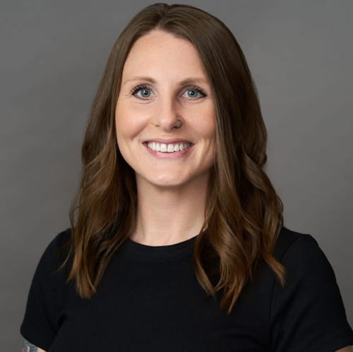 Headshot of Suzanah Schoen, LCMFT