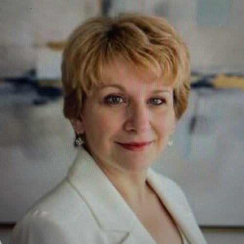 Headshot of Staci Davis, LCSW