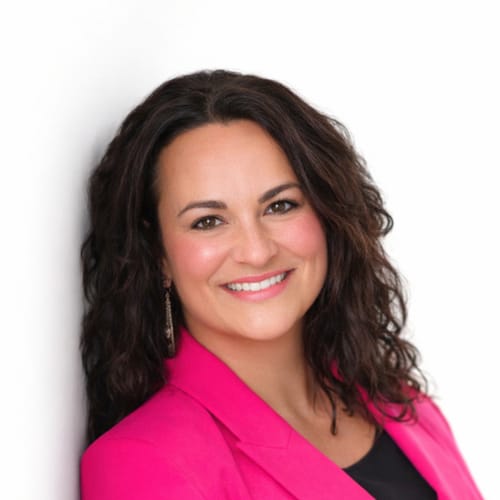 Headshot of Tara Ross, LPC