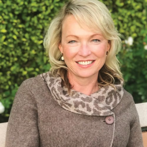 Headshot of Debra Lyles, LCSW
