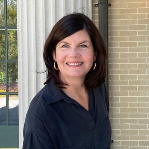 Headshot of Shannon Graff, LPC
