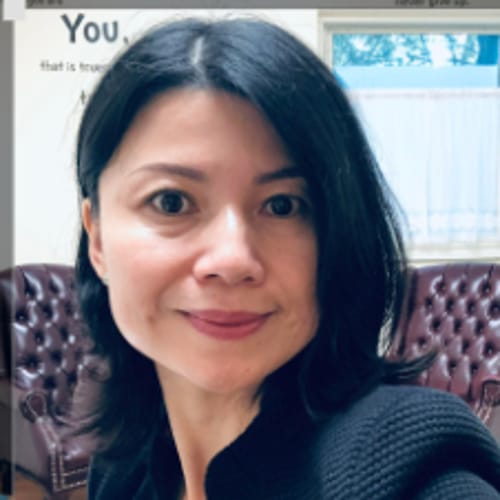 Headshot of Yali Xiong, LPC