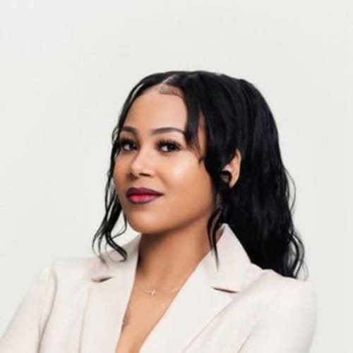Headshot of Kiana Holden, CRNP