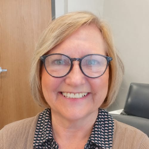 Headshot of Marilyn Teuscher, LCSW