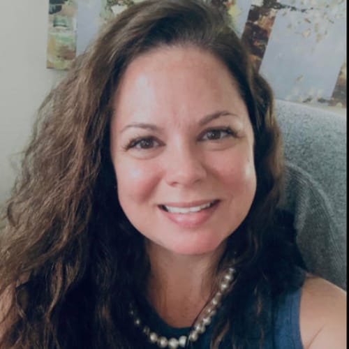Headshot of Melanie Dinardo, LMHC