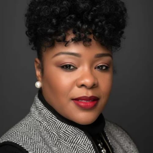Headshot of Tracy Batten, LPC