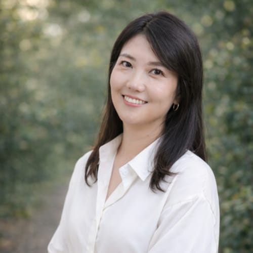 Headshot of Yanjin Li, LCMHC