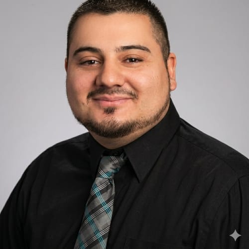 Headshot of Joaquin Lopez, LPC