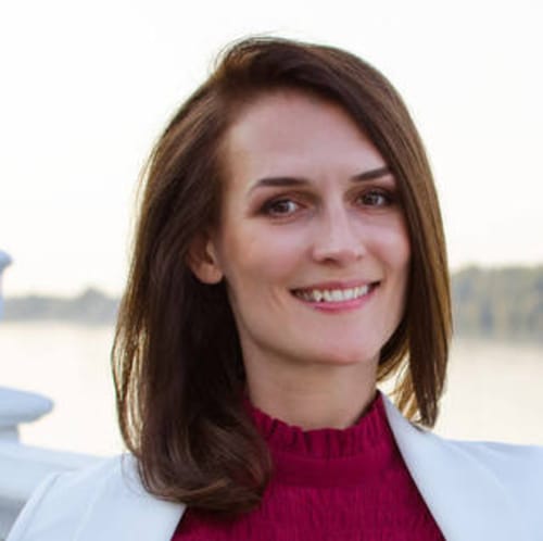 Headshot of Victoria Washington, LMHC