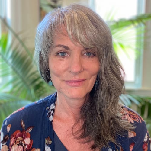 Headshot of Stephanie SaintCyr, LCSW