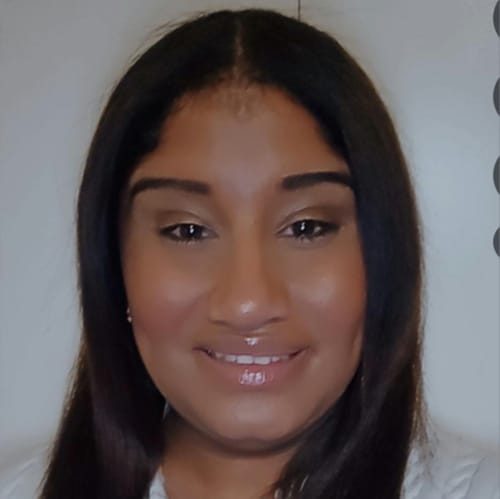 Headshot of Karla Emperatriz Marmolejos, LCSW