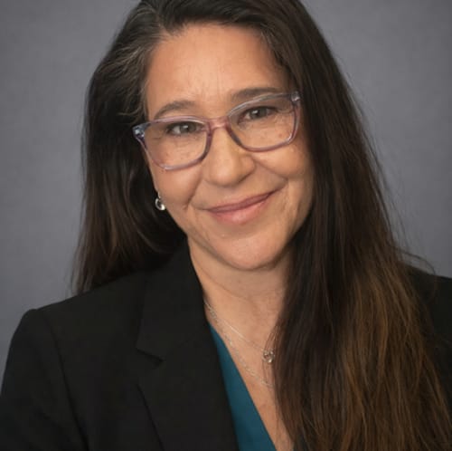 Headshot of Lynne Huntley, LCSW
